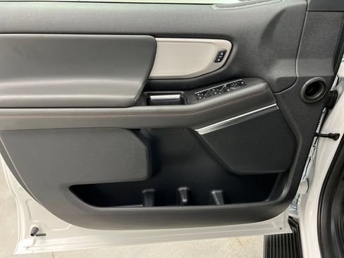 Used 2025 Ford Expedition Active RWD image 14