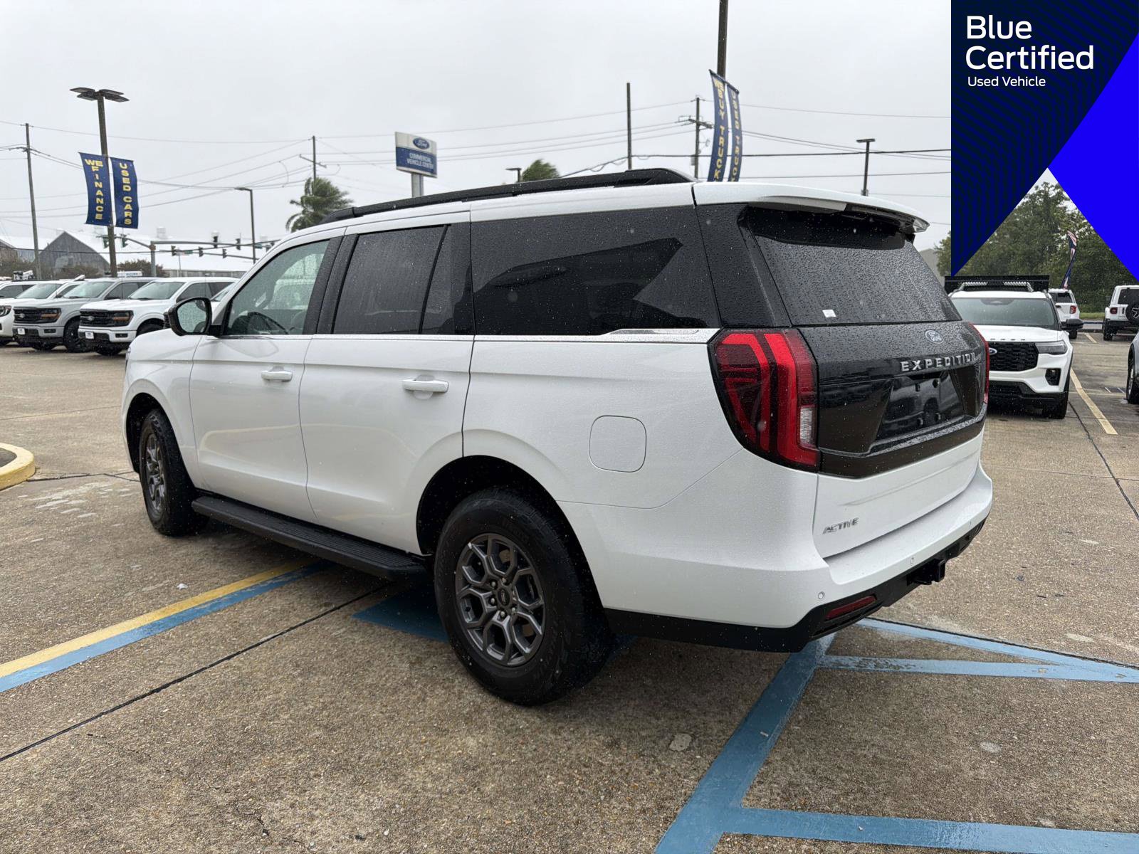 Certified 2025 Ford Expedition Active AWD/4WD image 8