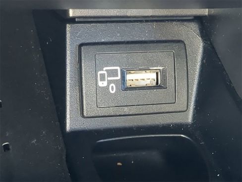 Used 2018 Mercedes-Benz E 300 image 22