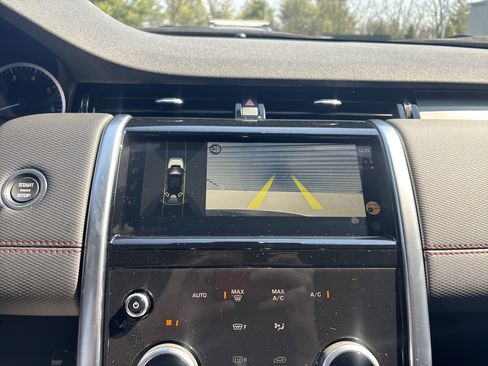 Used 2023 Land Rover Discovery Sport SE R-Dynamic image 19