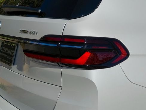 New 2026 BMW X7 xDrive40i w/ Premium Package image 7