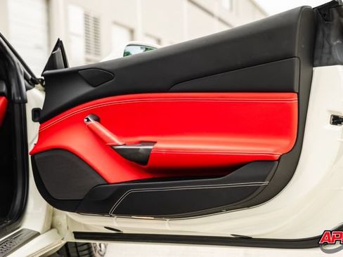 Used 2018 Ferrari 488 GTB RWD image 96