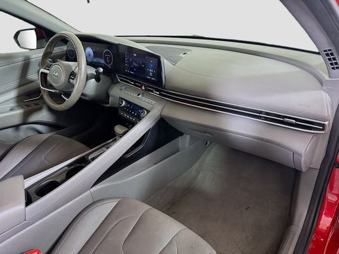 Used 2023 Hyundai Elantra SEL w/ Convenience Package image 30