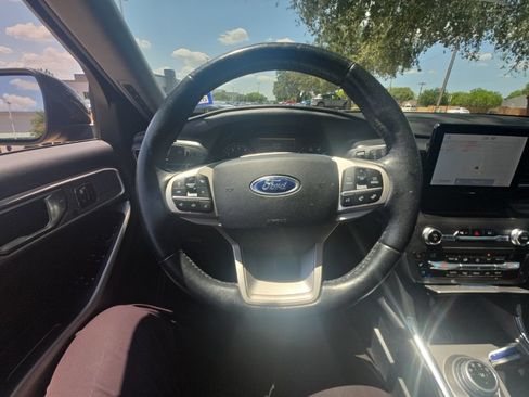 Used 2020 Ford Explorer Limited RWD image 16