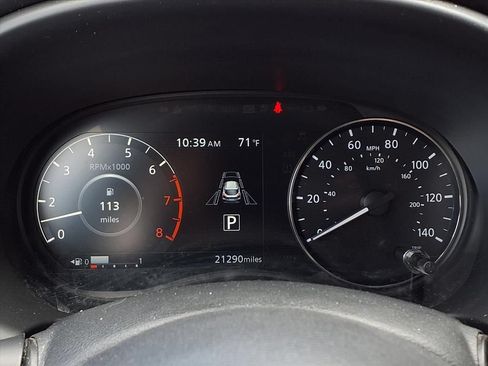 Used 2023 Nissan Kicks SR w/ SR Premium Package FWD image 16