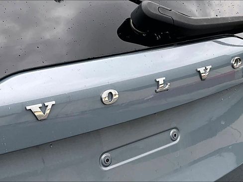 Used 2020 Volvo XC90 T6 Momentum w/ Protection Package Premier image 30