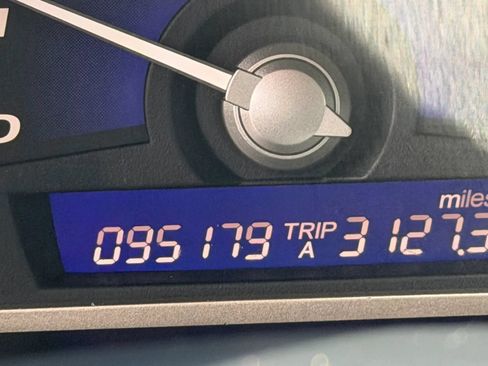 Used 2011 Honda Civic LX image 20