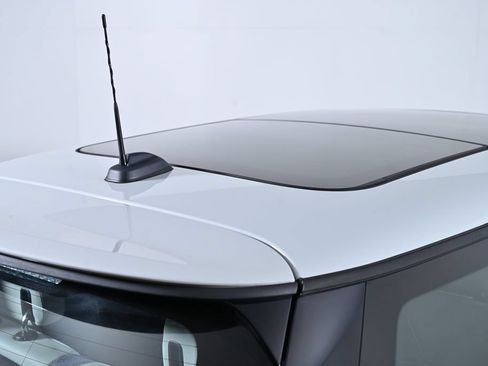 Certified 2025 MINI Cooper S FWD image 9