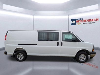 New 2025 Chevrolet Express 2500 Work Van 3D Extended Cargo Van w/ Driver Convenience Package