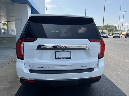 Used 2023 GMC Yukon SLT w/ SLT Premium Package AWD/4WD image 7