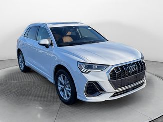 Certified 2025 Audi Q3 2.0T Premium Plus w/ Premium Plus Package video 1