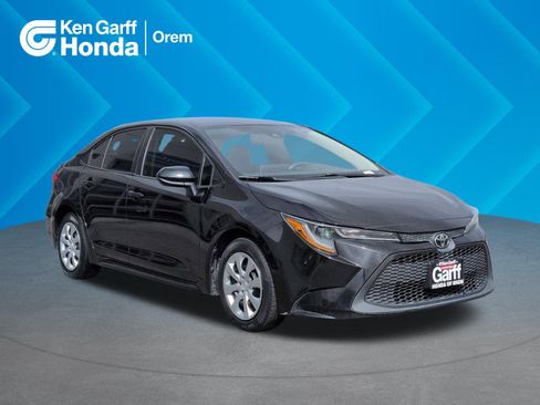 Used 2020 Toyota Corolla LE image 1