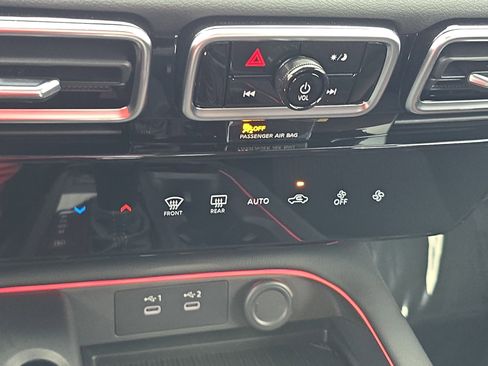 New 2026 Nissan Sentra SR FWD image 23
