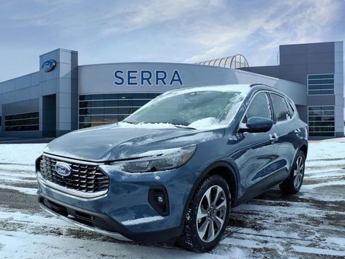 Used 2024 Ford Escape Platinum image 1