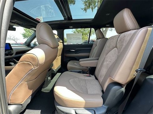 New 2026 Toyota Grand Highlander AWD Hybrid image 29