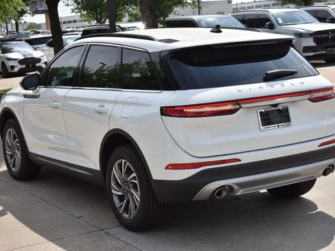 New 2026 Lincoln Corsair Premiere image 9