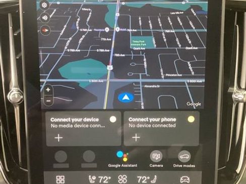 New 2026 Volvo XC90 T8 Plus w/ Protection Package Premier image 24