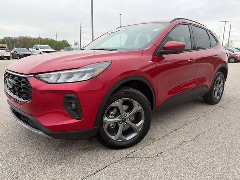 Used 2025 Ford Escape ST-Line Select w/ Tech Pack #1 AWD/4WD image 3