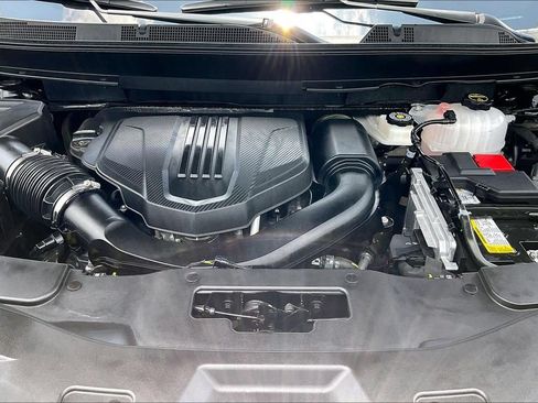 Used 2024 Chevrolet Traverse LT FWD image 31
