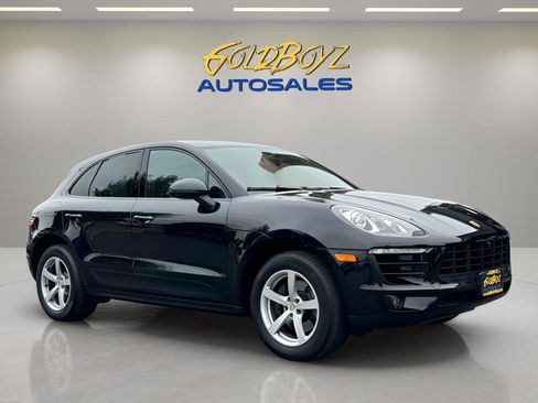Used 2018 Porsche Macan Sport Edition image 4