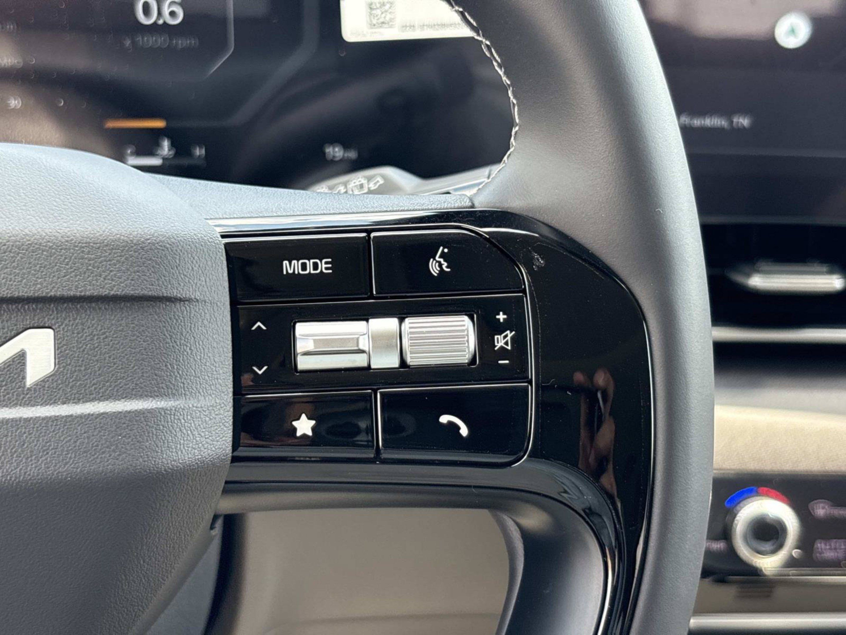 New 2027 Kia Carnival SX FWD image 26
