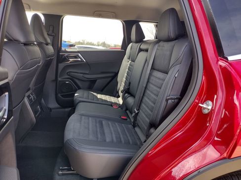 New 2026 Mitsubishi Outlander SE AWD/4WD image 8