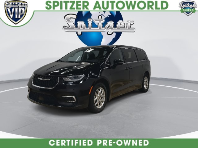 Used 2024 Chrysler Pacifica Touring-L FWD image 6