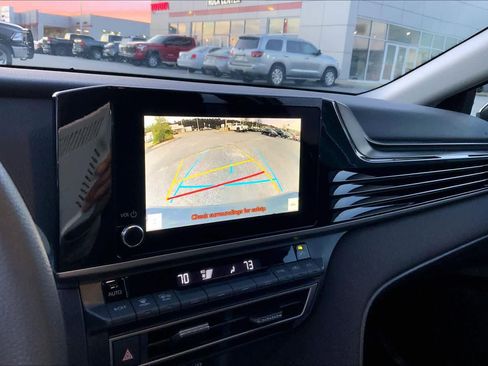 Used 2025 Toyota Camry LE w/ Convenience Package image 28