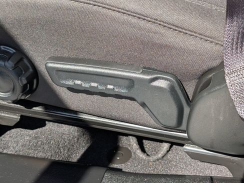 Used 2023 Jeep Gladiator Sport AWD/4WD image 19