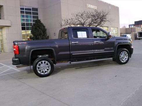 Used 2016 GMC Sierra 2500 Denali w/ Driver Alert Package image 6