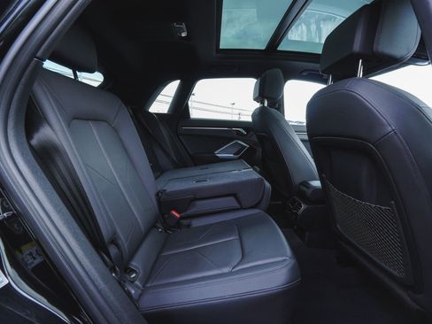 Used 2025 Audi Q3 2.0T Premium image 33