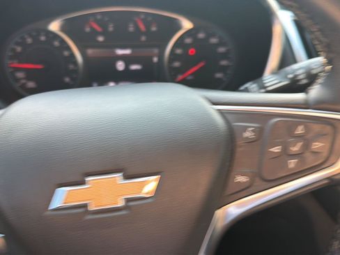 Used 2024 Chevrolet Equinox LT FWD image 24