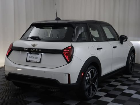 New 2026 MINI Cooper 4-Door Hardtop FWD image 17