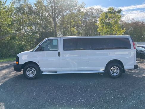 Used 2014 Chevrolet Express 3500 LS RWD image 9