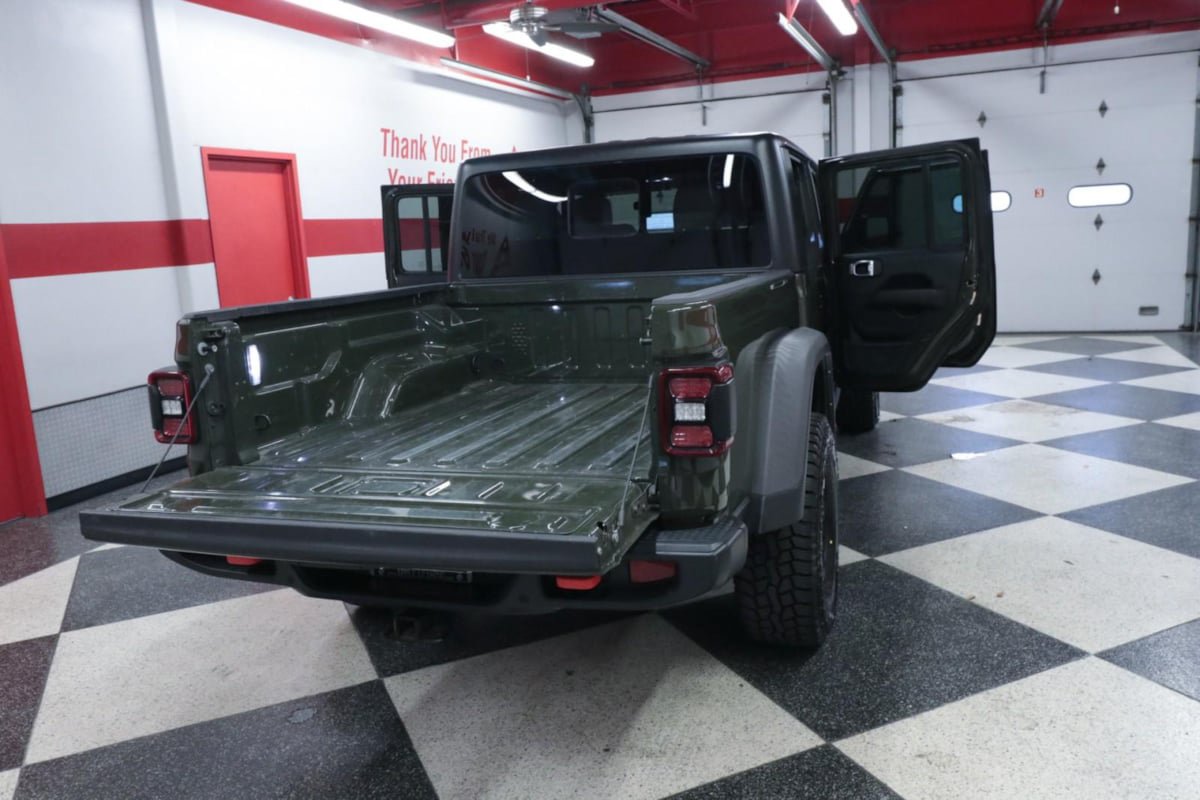 Used 2021 Jeep Gladiator Mojave AWD/4WD image 26