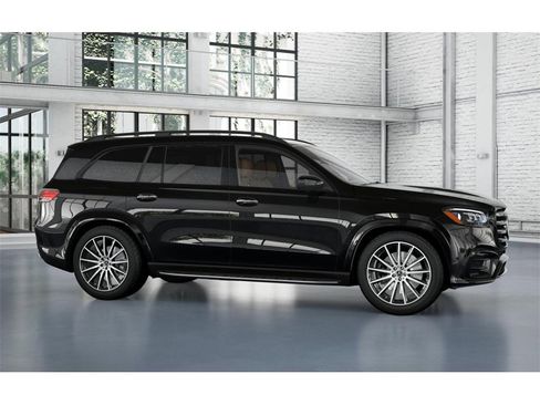 New 2026 Mercedes-Benz GLS 580 4MATIC image 14
