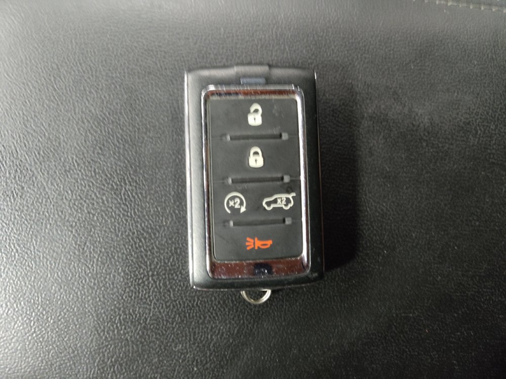 Used 2023 Jeep Grand Cherokee L Limited AWD/4WD image 32