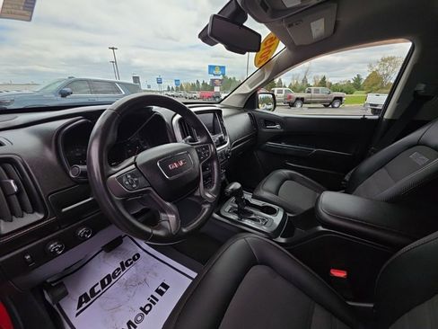 Used 2015 GMC Canyon SLE AWD/4WD image 18