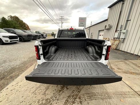 New 2026 RAM 1500 4x4 Crew Cab image 8