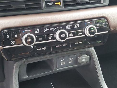 Certified 2023 Honda Pilot Elite image 33
