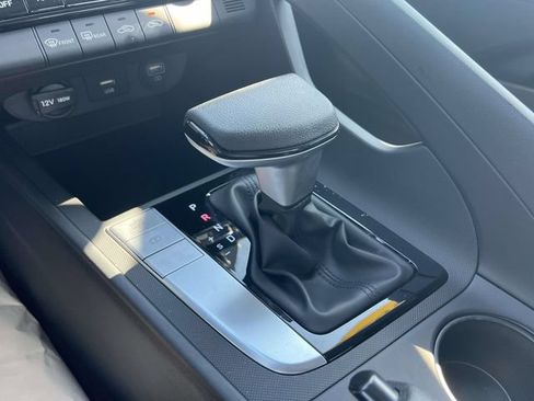 Certified 2023 Hyundai Elantra SEL FWD image 31
