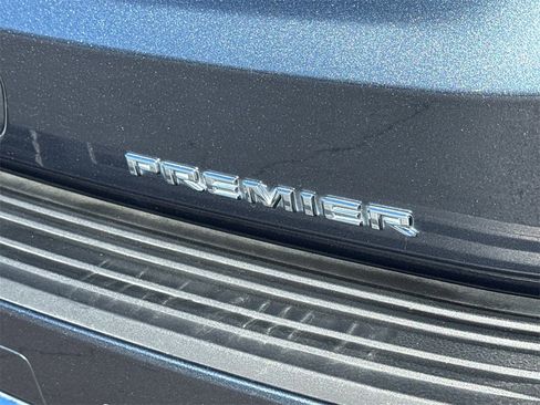 Used 2021 Chevrolet Tahoe Premier w/ Premium Package image 16