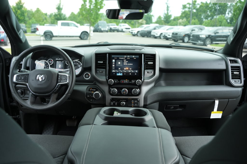 New 2026 RAM 1500 Express AWD/4WD image 22