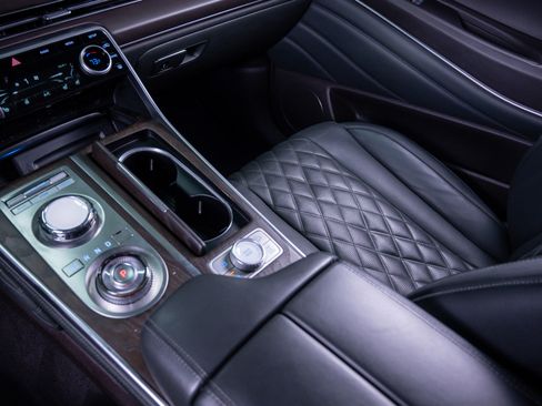 Used 2023 Genesis GV80 3.5T image 28