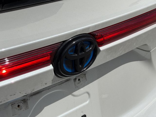 Certified 2024 Toyota Venza Nightshade AWD/4WD image 9