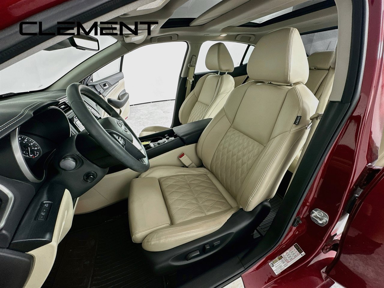 Used 2023 Nissan Maxima Platinum w/ Sport Mat Group FWD image 31