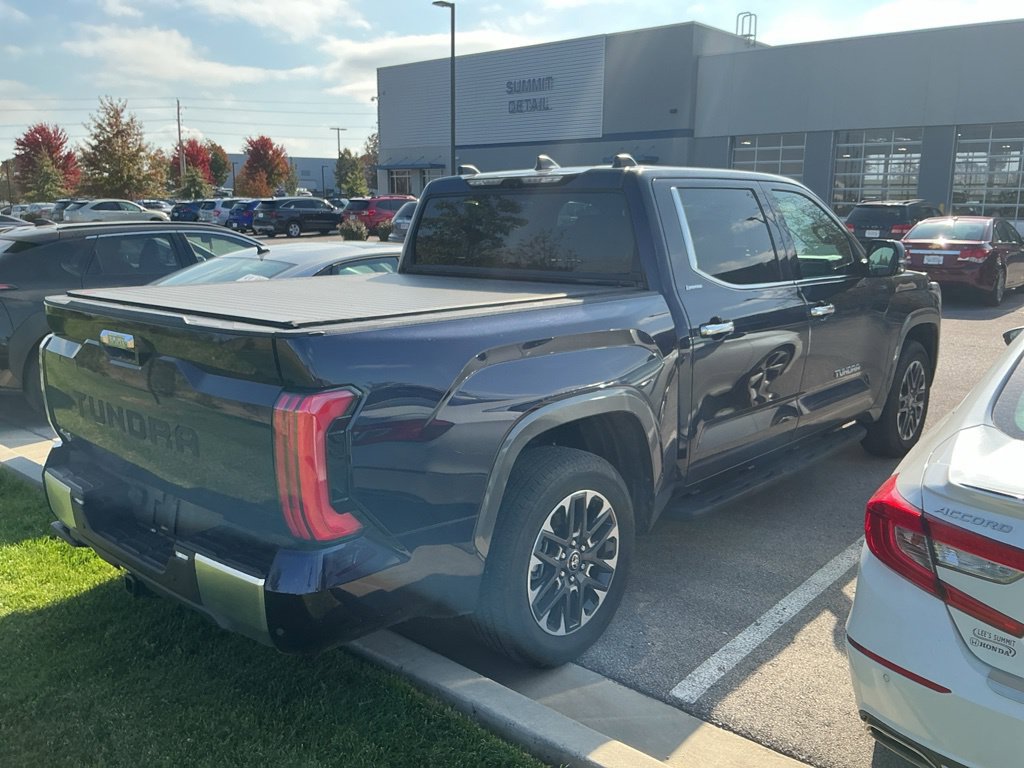 Used 2025 Toyota Tundra Limited AWD/4WD image 11