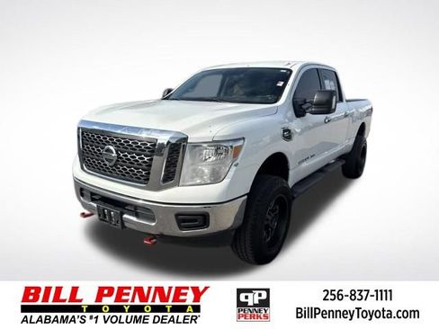 Used 2018 Nissan Titan SV AWD/4WD image 1