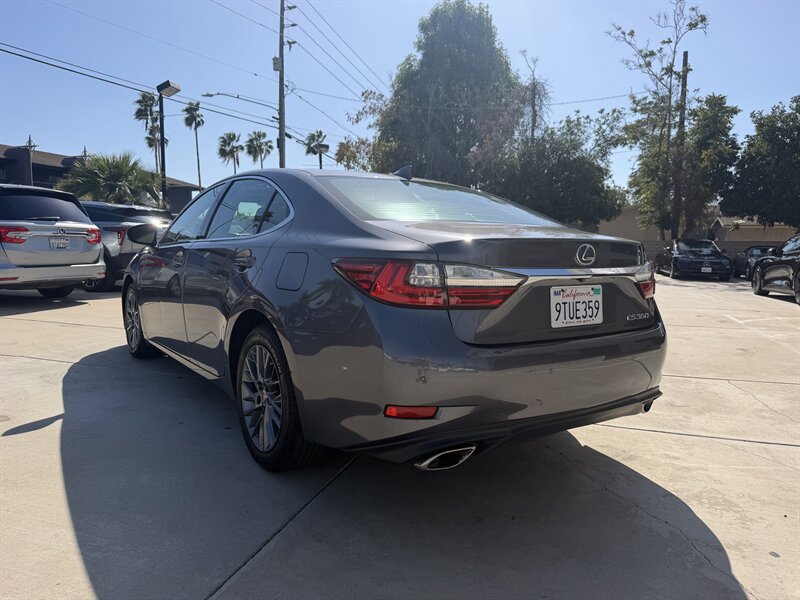 Used 2018 Lexus ES 350 w/ Premier Package FWD image 3