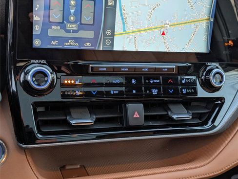 Used 2022 Toyota Highlander Platinum image 32